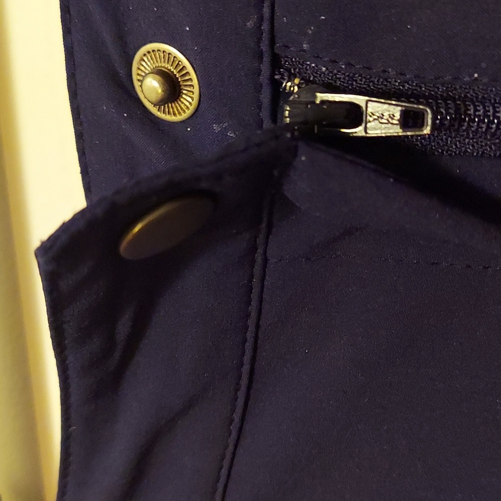 Zenergy By Chico's Lightweight Athleisure Pants - Picture 4 of 7